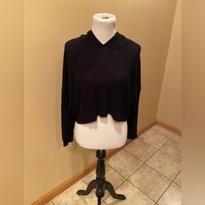 American Eagle Black Cropped Sweater with hood